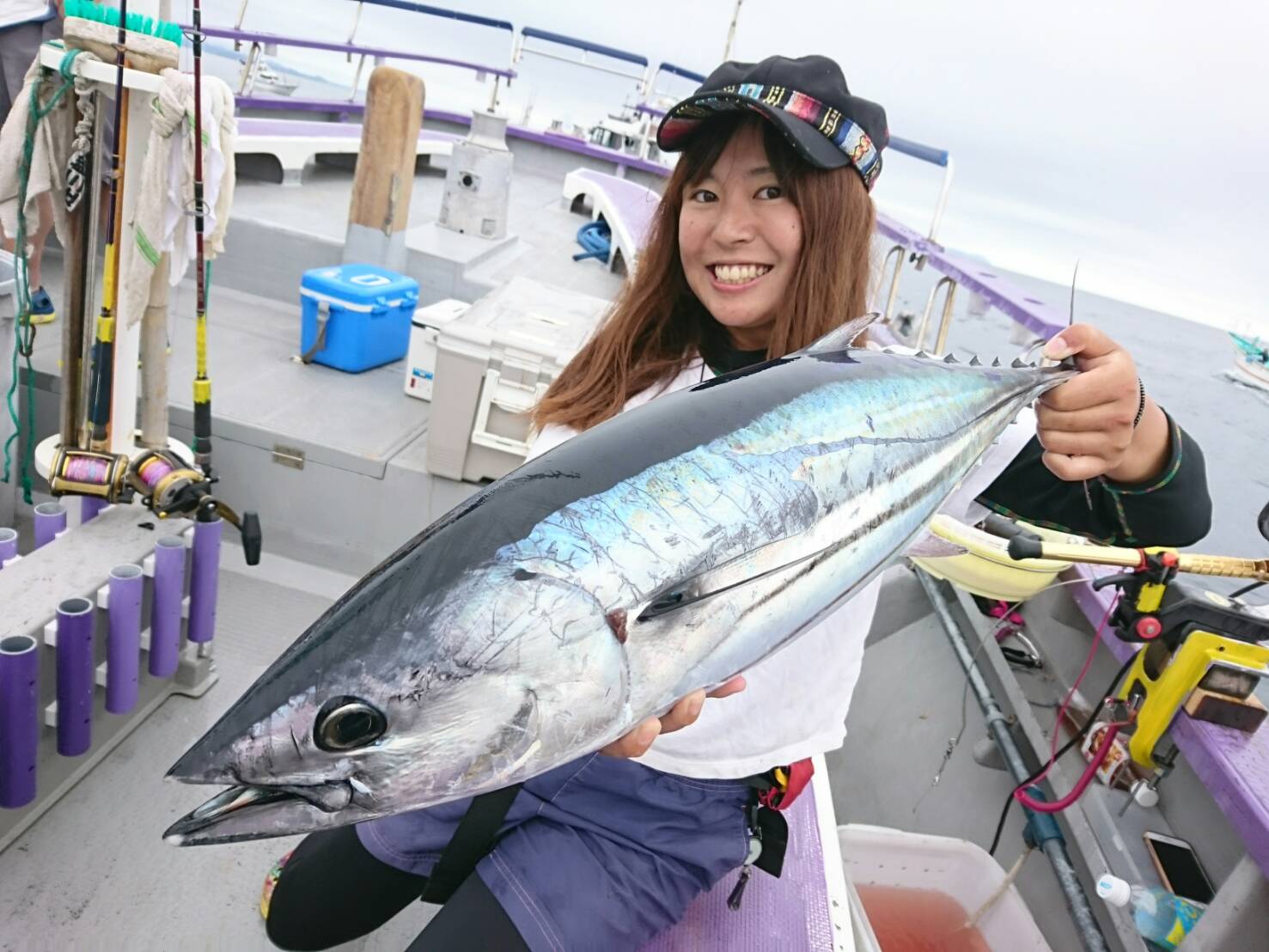 マグロ 漁船 女性